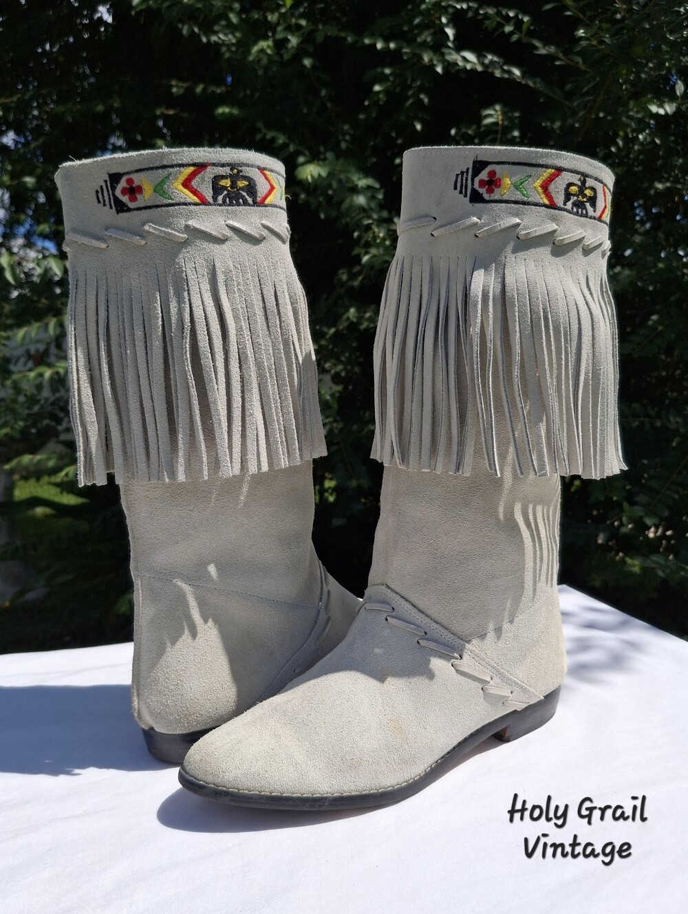 VTG Barritz Fashions Grey Suede Embroidered Thunderbird Moccasin Fringe Boots 7